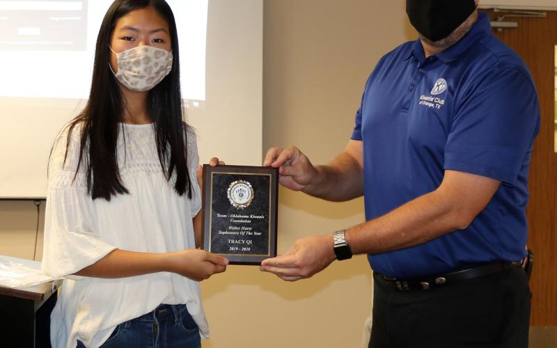Kiwanis selects LCM's Tracy Qi as Sophomore of the Year.