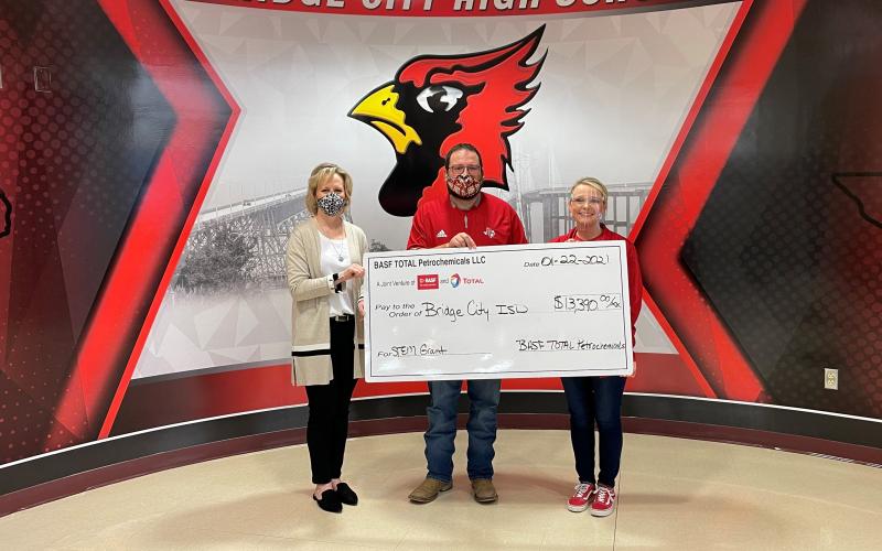 BASF TOTAL Petrochemicals awards Bridge City Independent School District a $13,390 grant to enhance STEM education at its four campuses.
