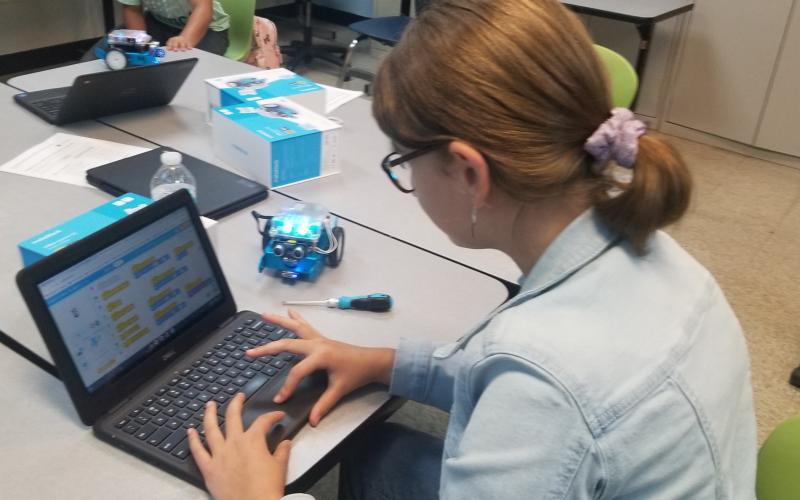 FCC grant to improve computer, internet access for Harmony students