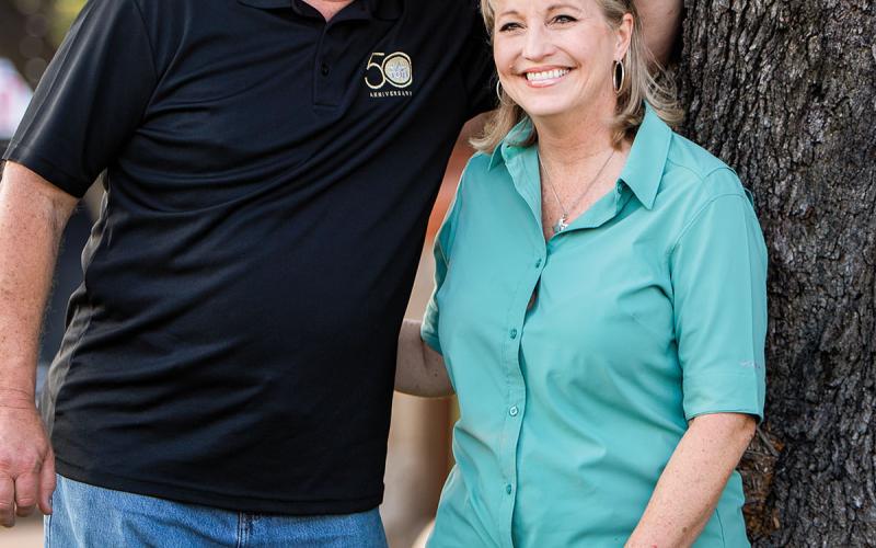 Bob and Kelli Phillips of the Texas Country Reporter