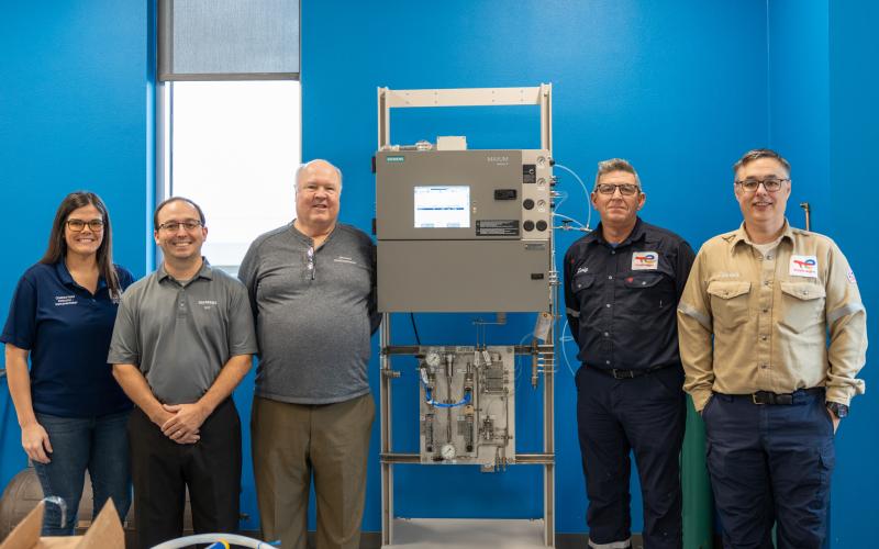 MAXUM gas chromatograph
