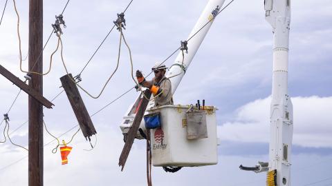 Entergy Texas restores power to Southeast Texas (Entergy Texas photo)