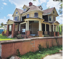 Caroline Gilbert Hinchee's Home in Beaumont