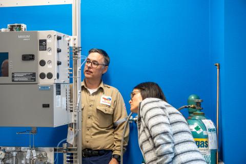 MAXUM gas chromatograph